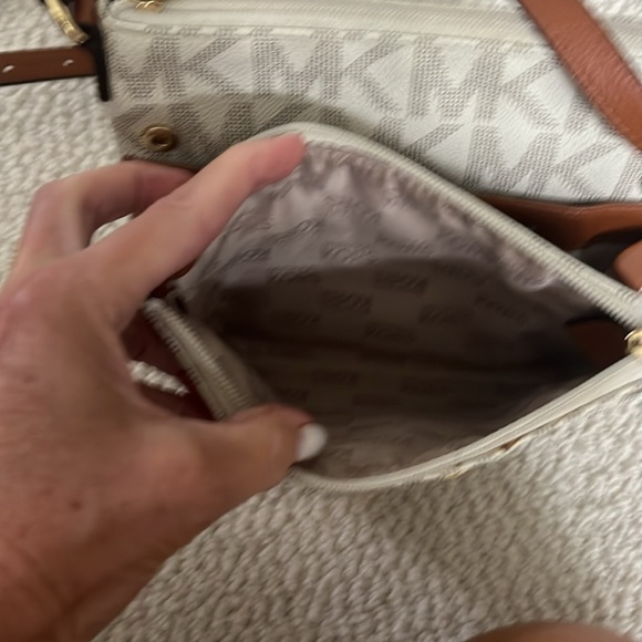 mK bag. Cross over. - Picture 4 of 8